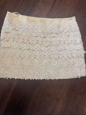 Y2K Medium Cream Lace Mini Skirt